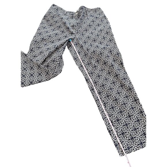 Talbots Capri Pants Women 8 Navy & Cream Geometric Print Cotton & Spandex - Picture 12 of 16